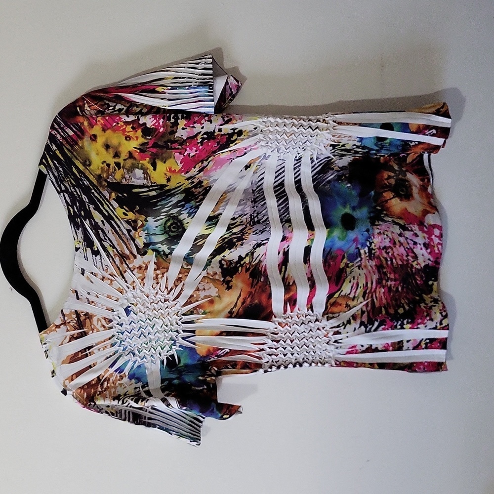 Reves Collection Ladies Top - Picture 2 of 6